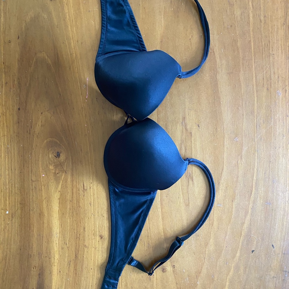 Sleek Black Women's Bra